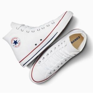 New Converse All Stars Chuck Taylors Men’s 9/Women’s 11 White